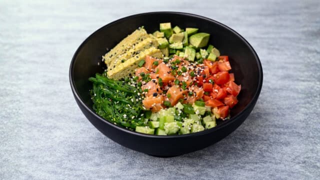Salmon poke bowl