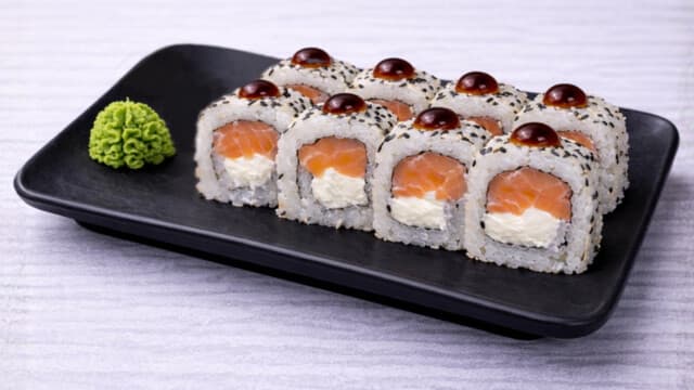 Salmon roll