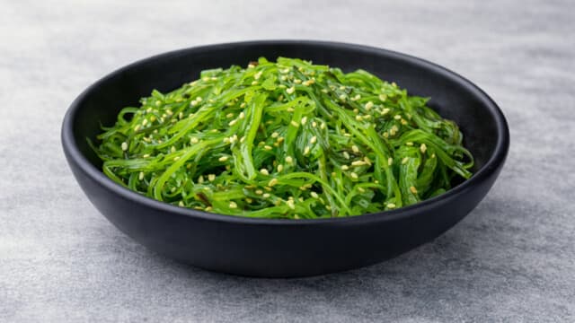 Wakame salad